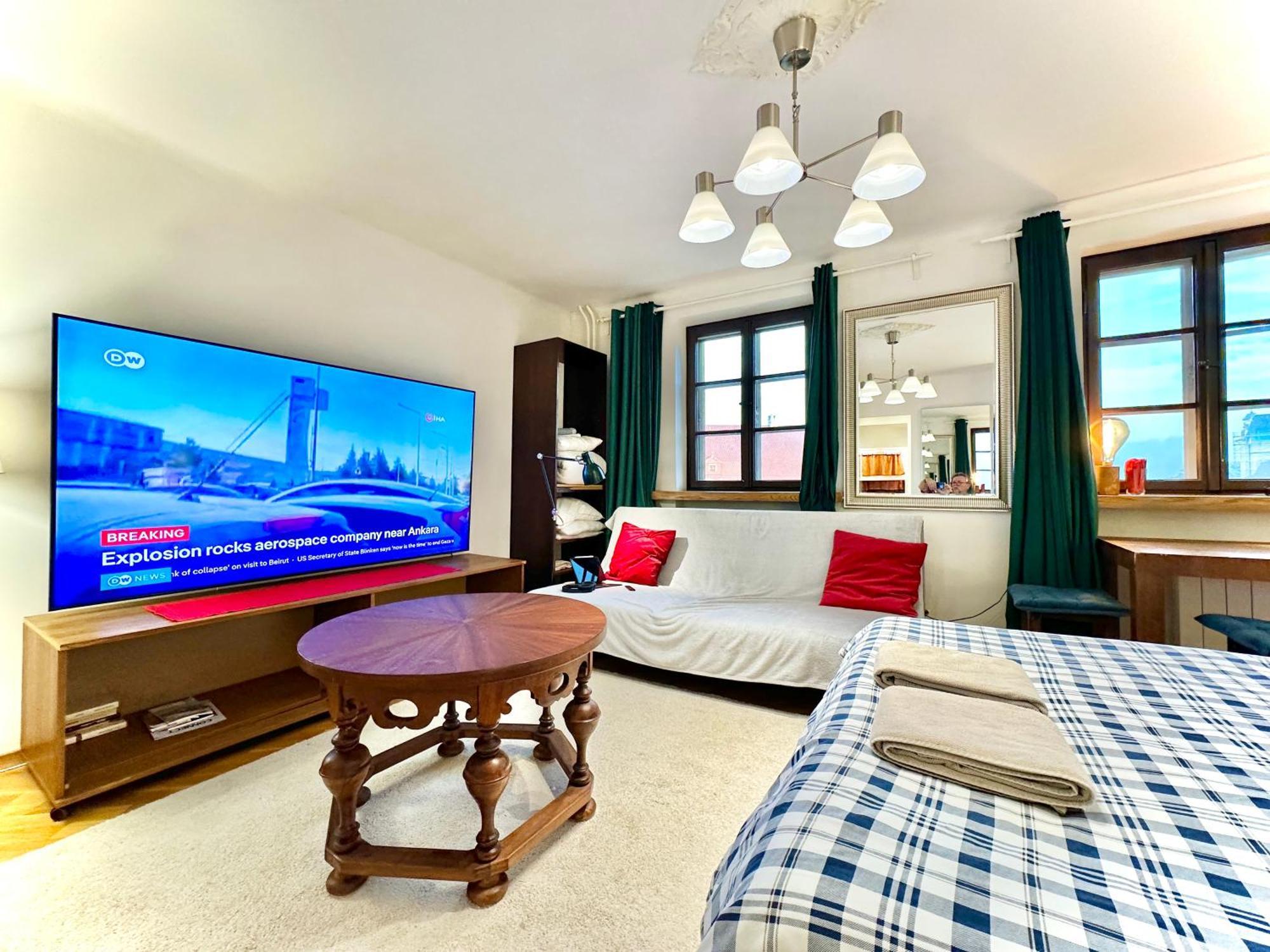 Old Town Best View Wifi 300 Mb/S Huge Screen Netflix Appletv Amazontv Warsaw Exterior photo